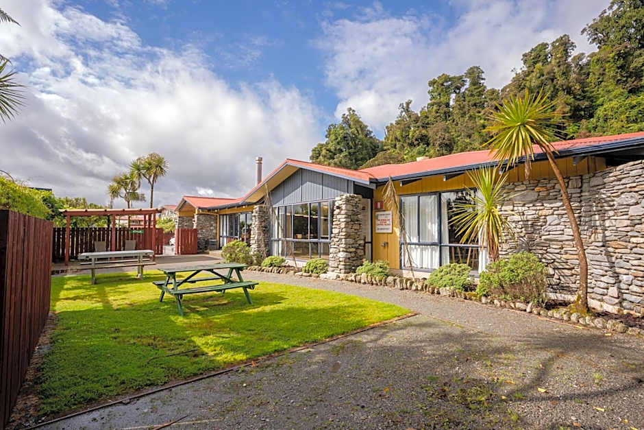 Haka House Franz Josef