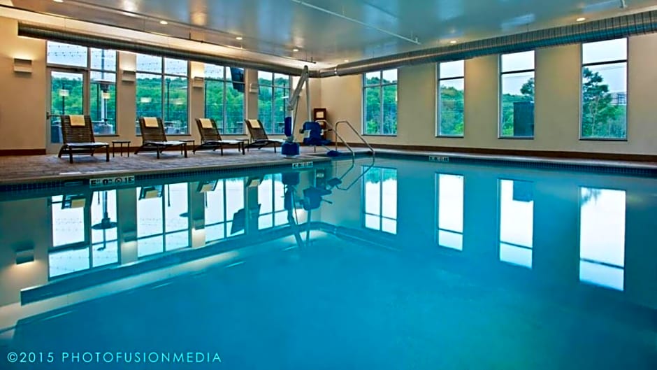 Hyatt Place at The Hollywood Casino Pittsburgh South