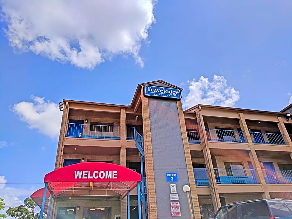 Travelodge by Wyndham Houston Hobby Airport
