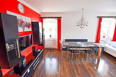 schöne 90m² Wohnung mit drei Zimmern am Land