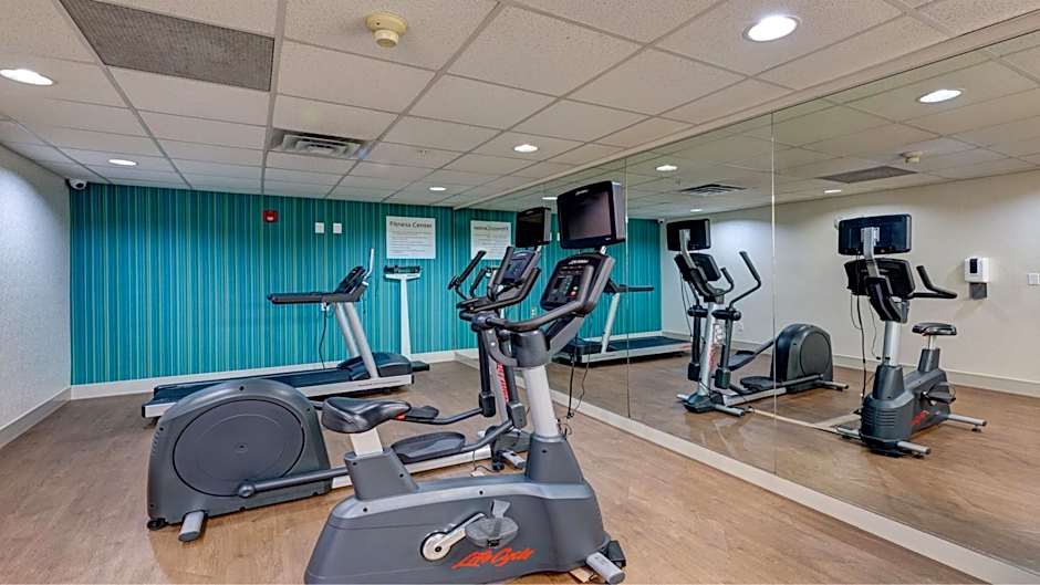 Holiday Inn Express & Suites Ashtabula-Geneva By IHG