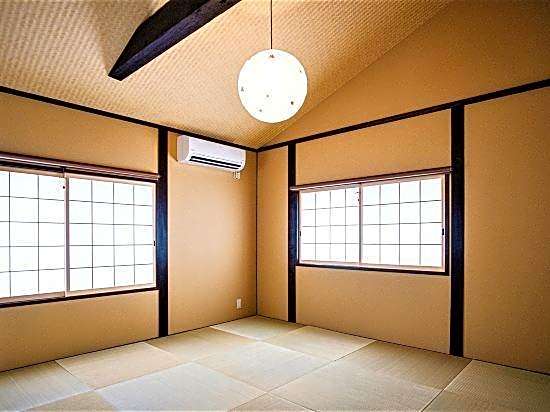 Rental of Machiya Take a Shigaraki Ware Observat