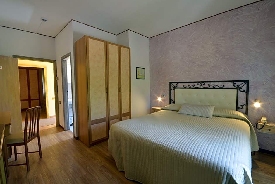 Hotel Pineta Ristorante country house in Fabriano