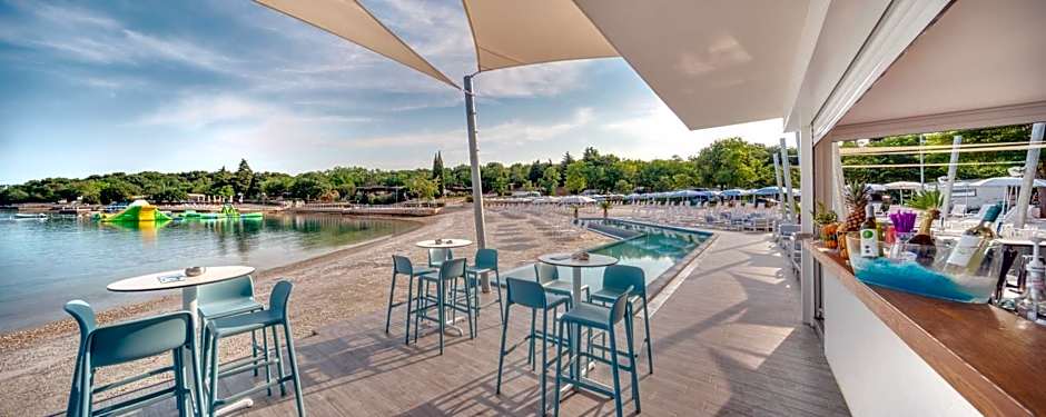 Mobilhome Victoria Camping Lanterna