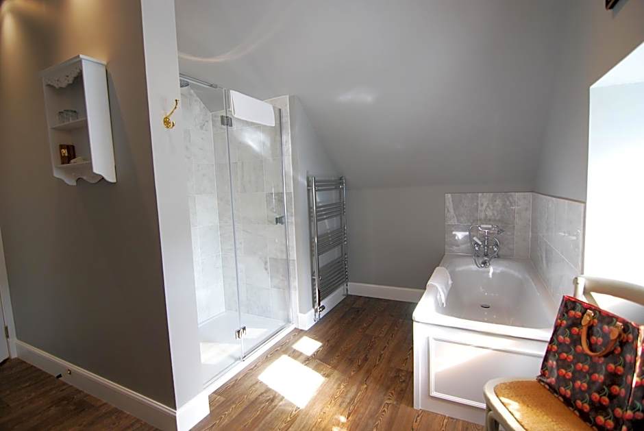 Meikleour Arms Hotel & Restaurant