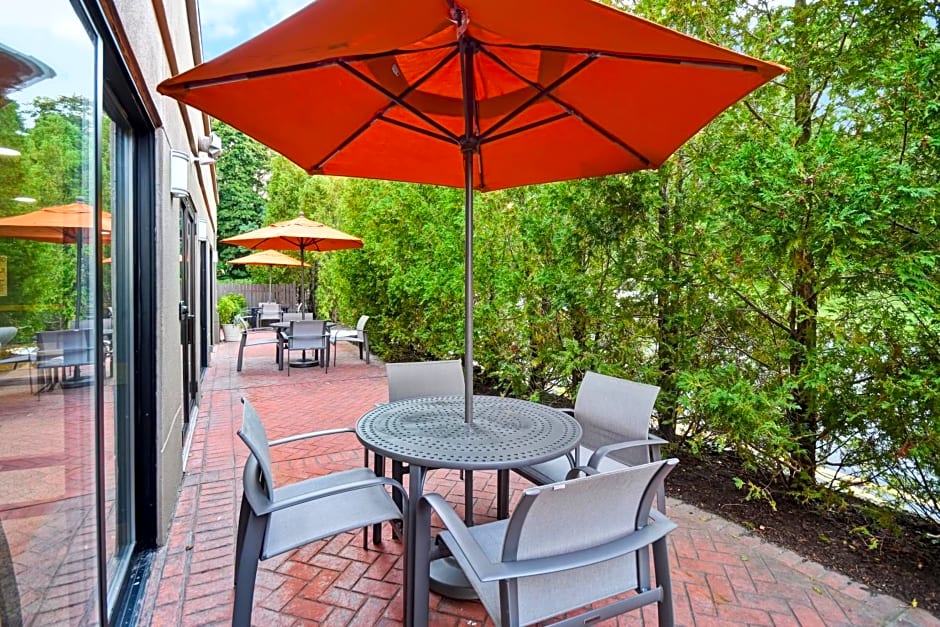 Holiday Inn Express Newport North - Middletown, an IHG Hotel