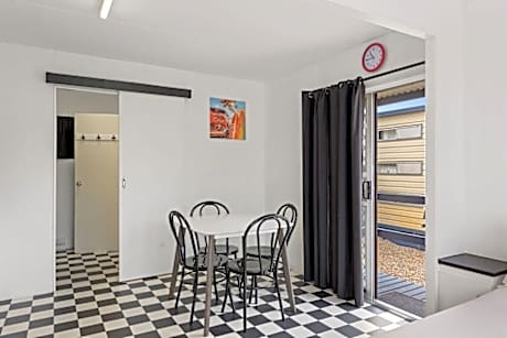 Economy Cabin - Sleeps 4