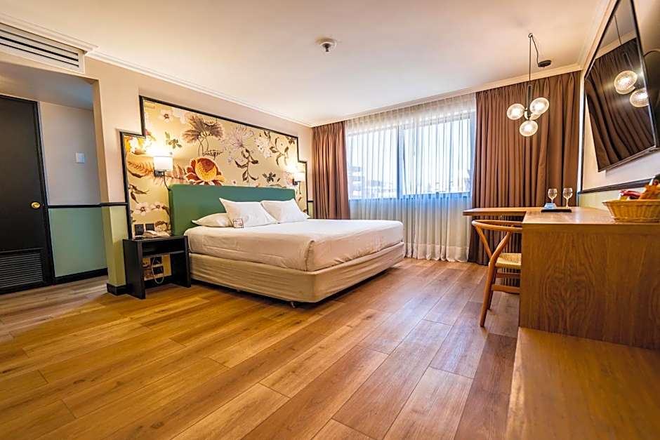 Hotel Director Vitacura