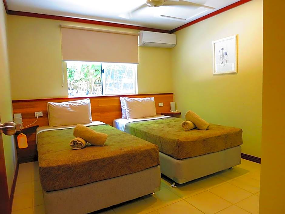 The Cocos Padang Lodge