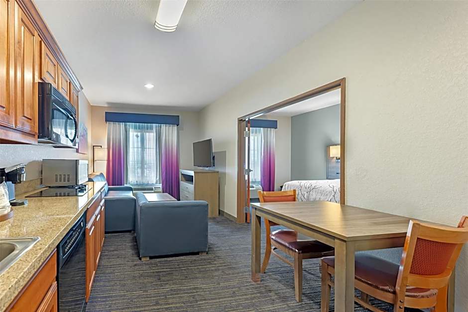 Best Western Plus San Antonio East Inn & Suites