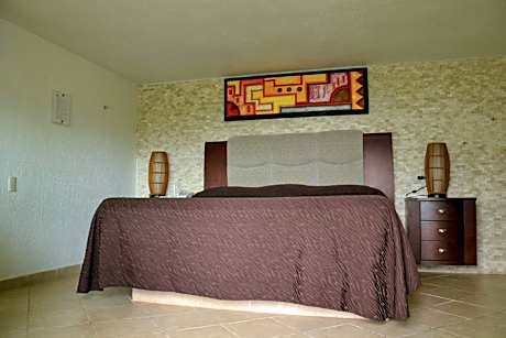 King Suite with Spa Bath