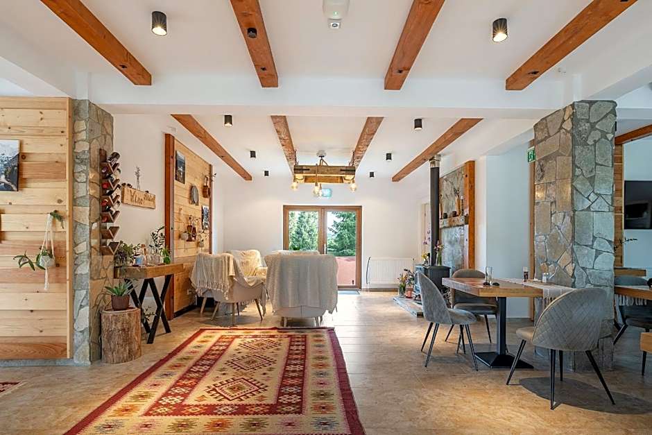 Tiarra Mountain Lodge