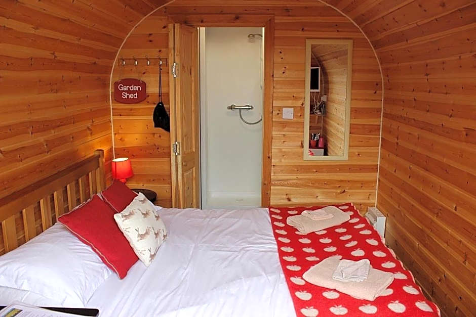 Sea and Mountain View Luxury Glamping Pods Heated