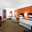 Howard Johnson by Wyndham Quincy