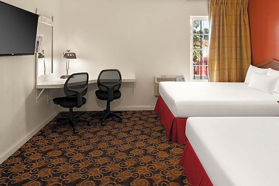 Granada Inn