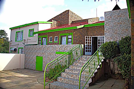 Greenboat guesthouse 
