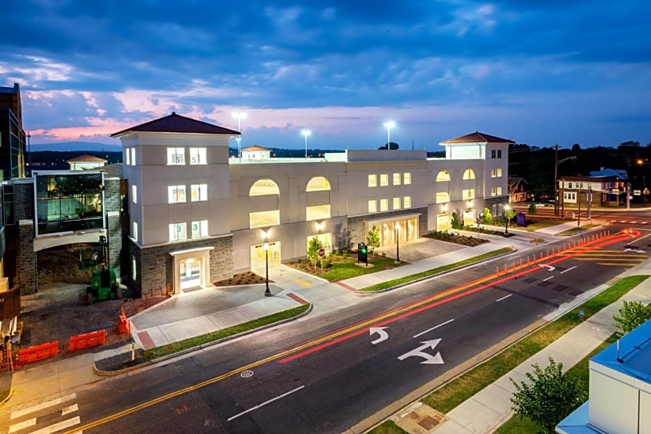 Hotel Madison & Shenandoah Conference Ctr.