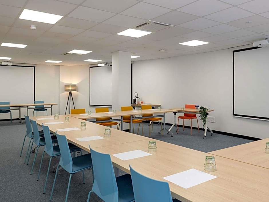 ibis Lyon Caluire Cite Internationale