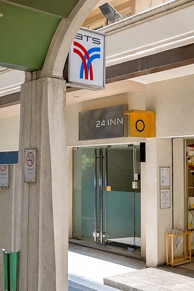 24 Inn at BTS Phrom Phong