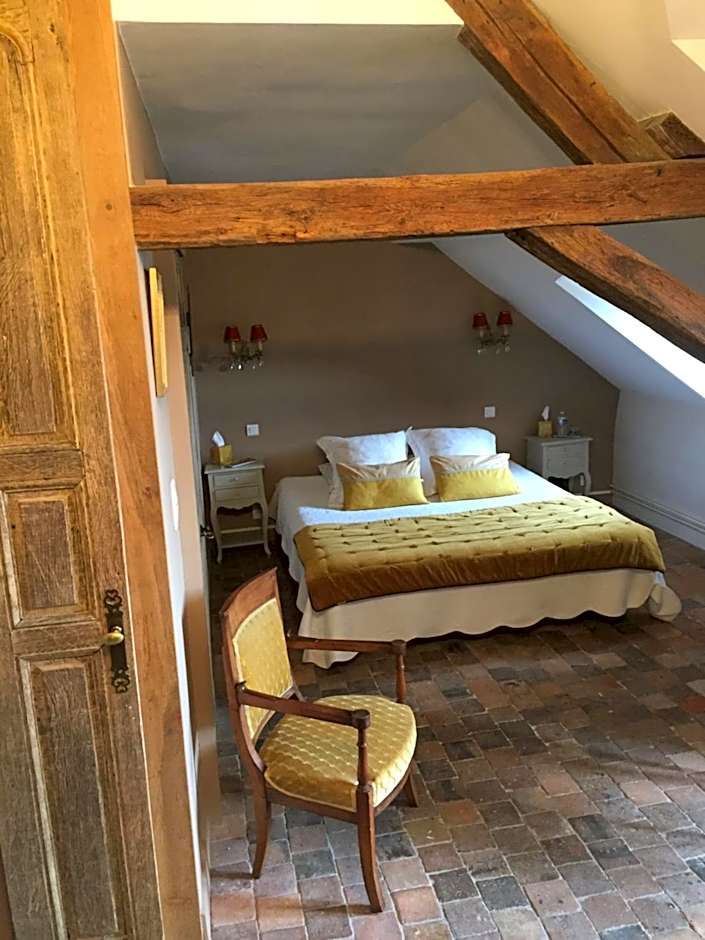 Au 16 Place Saint Louis