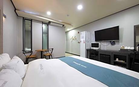 Seosan Hotel November