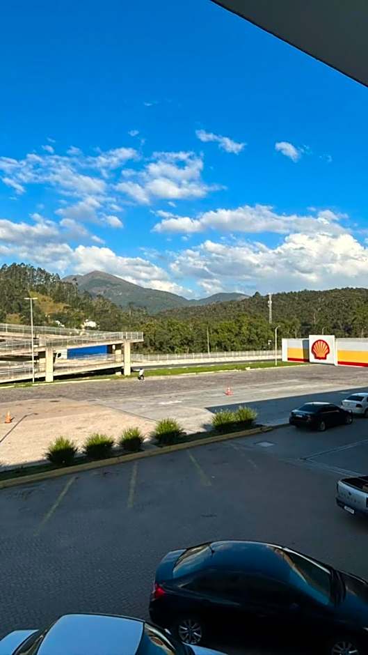 Mahle Hotel - BR 116, km 48