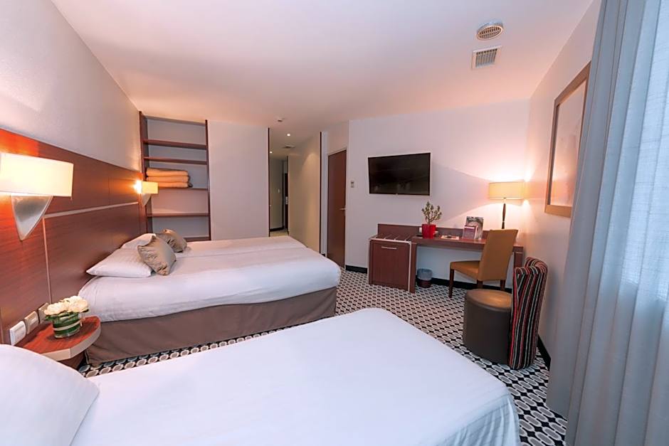 Kyriad Limoges Centre Gare - Atrium