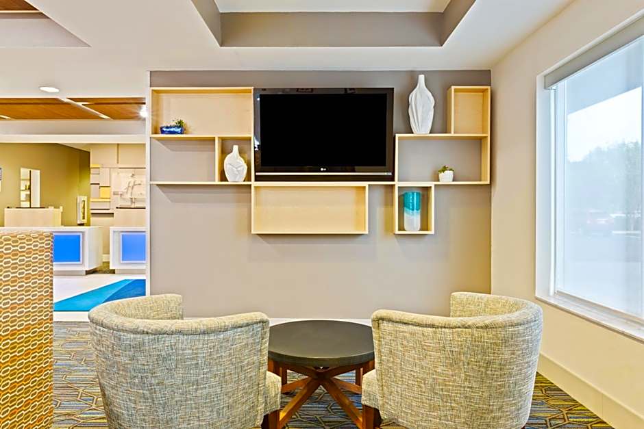 Holiday Inn Express & Suites Tavares By IHG