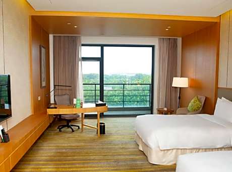 2 Twin Standard Garden View