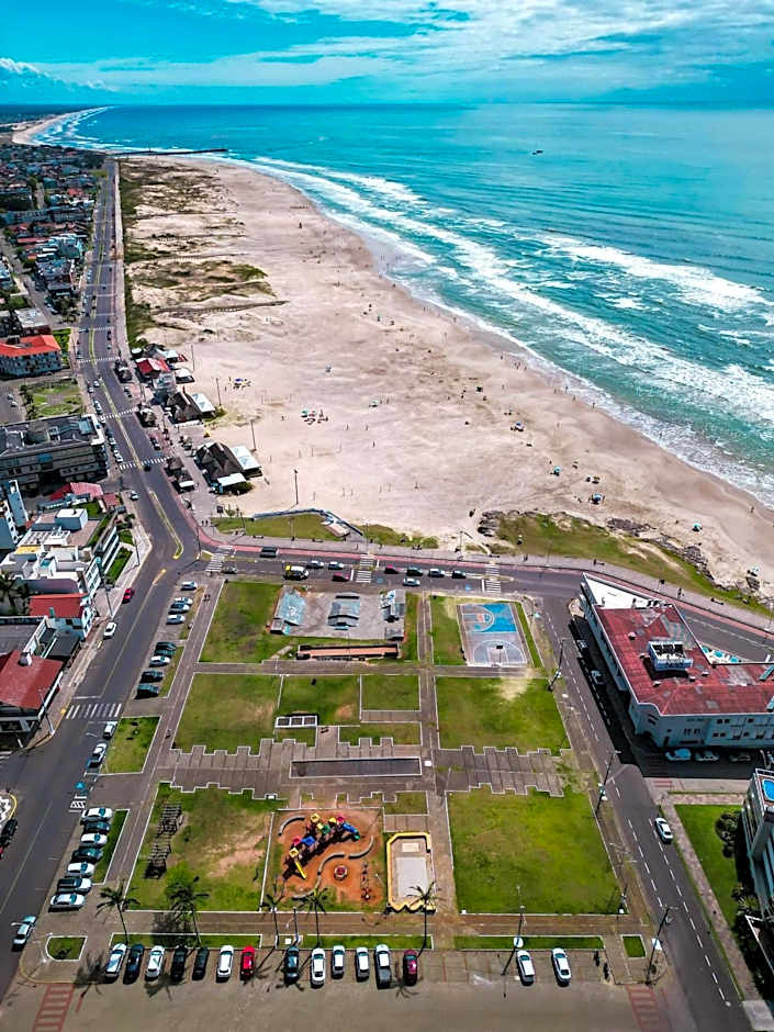 Cobertura duplex a memos de 300mts do mar | Quatro Praças