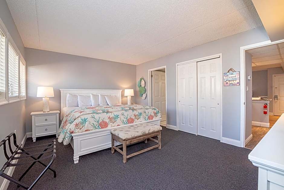 Biscayne Suites