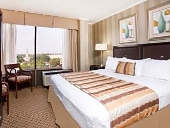 Ramada Hotel & Conf Center by Wyndham Augusta Downtown