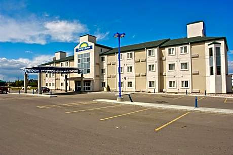 Days Inn by Wyndham Stony Plain