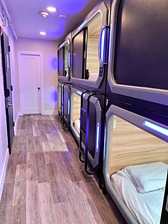 1 BED IN A 2 BED FEMALE LUXURY POD
