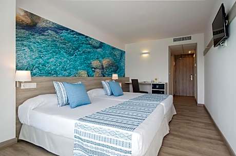 Double Room with Pool View