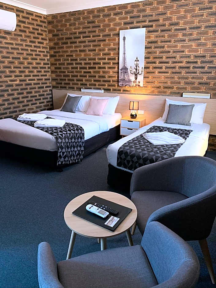 Squatters Homestead Motel