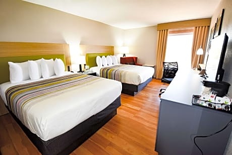 2 Queen Beds, Nonsmoking, Accessible