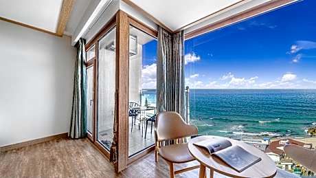 Gangneung Four Season Hotel and Pension