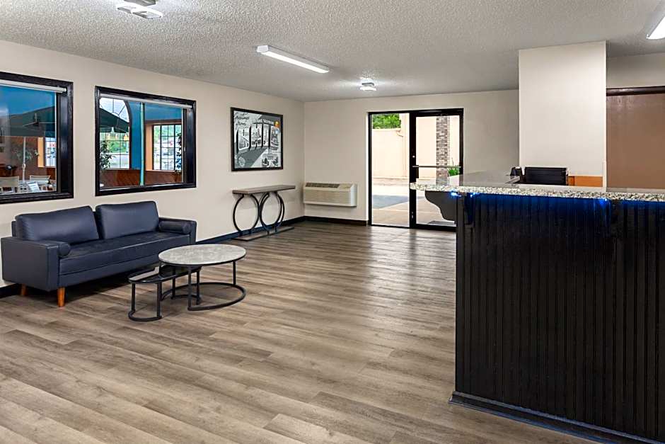 Super 8 by Wyndham Mt. Vernon