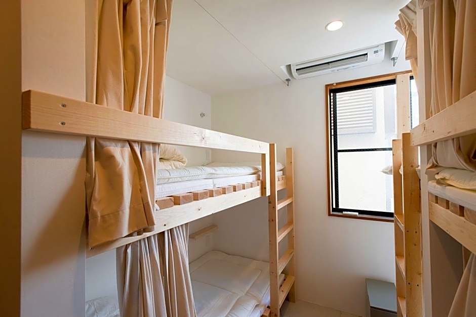 plumhostel