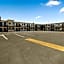 Inland Inn & Suites