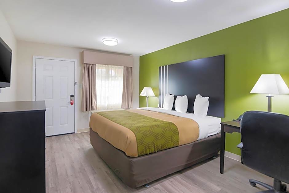 Super 8 by Wyndham Palestine TX