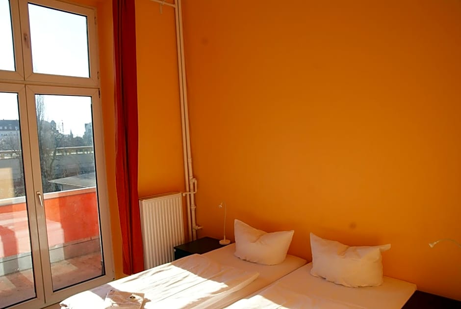 Happy go Lucky Hotel  Hostel