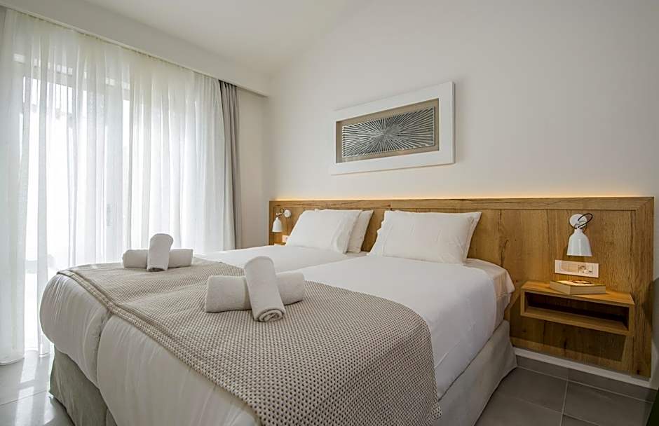 Lotus Hotel Apartments