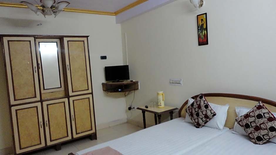 Hotel Swarajya Palace