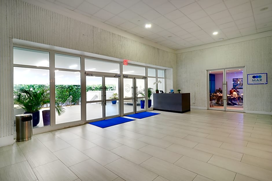 ESJ Beach Hotel