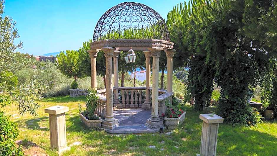 Assos Longevity Hotel