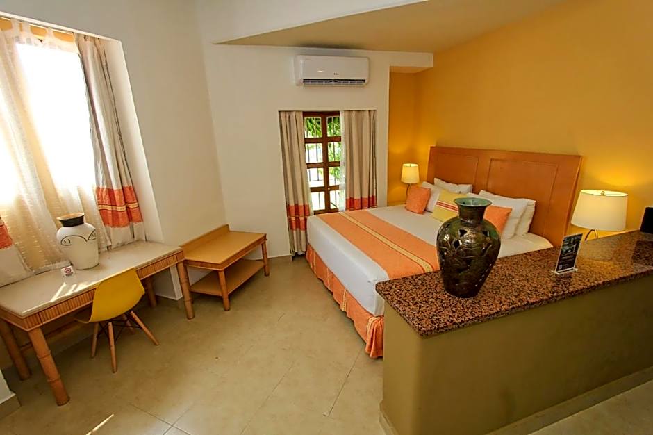 Binniguenda Huatulco & Beach Club