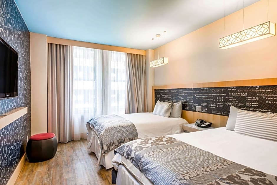 Tryp by Wyndham Times Square South