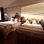 Hotel La Roche Pleureuse